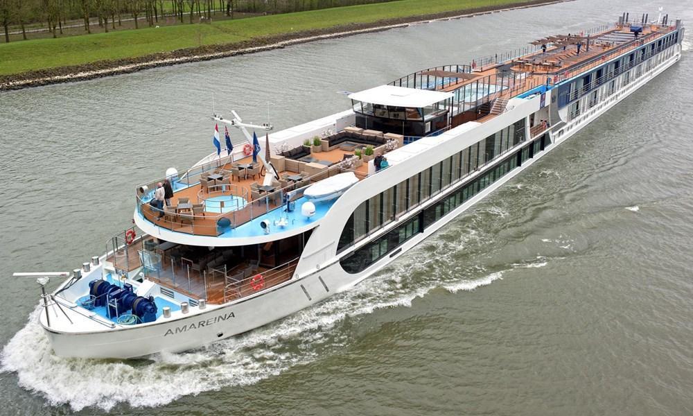 AmaReina river cruise ship