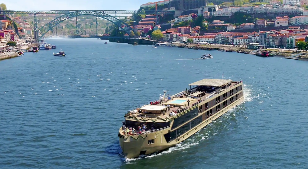 AmaSintra river cruise ship