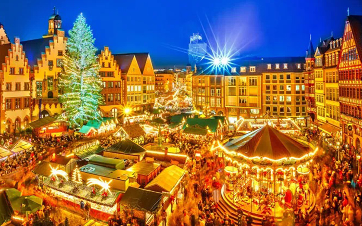 Explore the Danube Christmas Markets